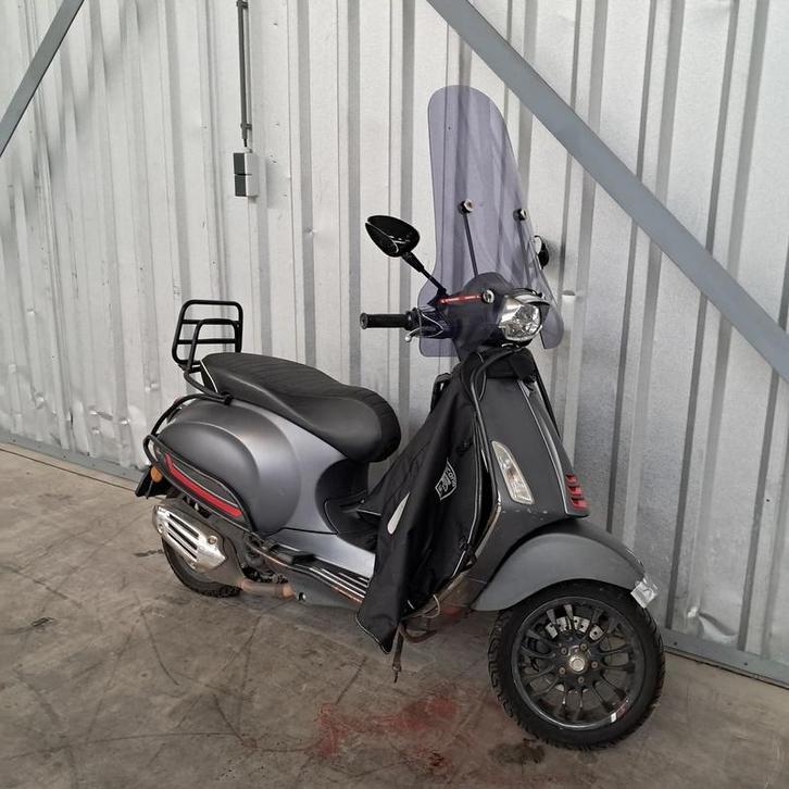 Vespa Primavera en Sprint snor- en brom scooters (8339), Fietsen en Brommers, Scooters | Vespa, Gebruikt, Benzine, Ophalen