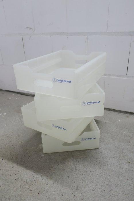Container - Plastic - Vier lades voor de vliegtuigkar. Lades, Antiek en Kunst, Antiek | Wandborden en Tegels