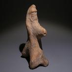 Nabije Oosten Terracotta Figuur van paard en ruiter. 10 cm