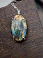 Handgemaakt zilveren sieraad met topkwaliteit Labradorite,