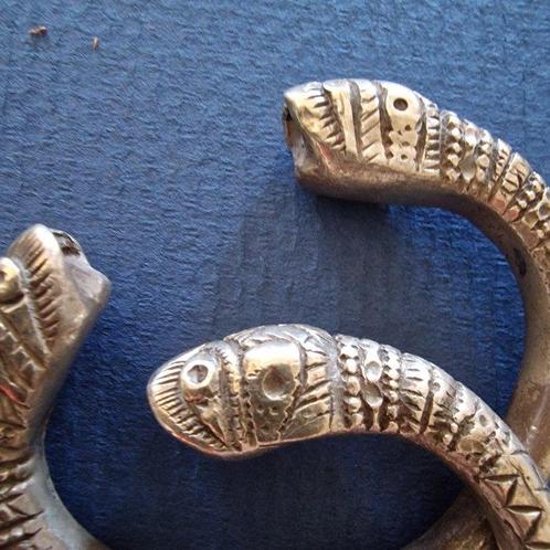 Zeldzaam paar armbanden uit Rajasthan - Zilver - India -, Antiek en Kunst, Kunst | Niet-Westerse kunst