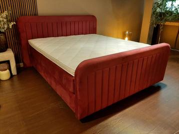 Boxspring Stretto **SHOWROOMMODEL** beschikbaar voor biedingen