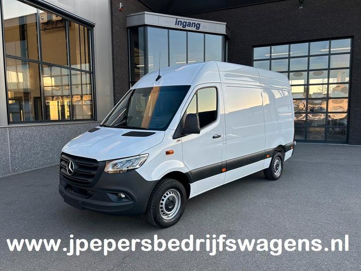 Zakelijke Lease |  Mercedes-Benz Sprinter 317 CDI L2 H2 Pro, Auto's, Bestelauto's, Onderhoudsboekje, Lease, Zwart, Automaat, Wit