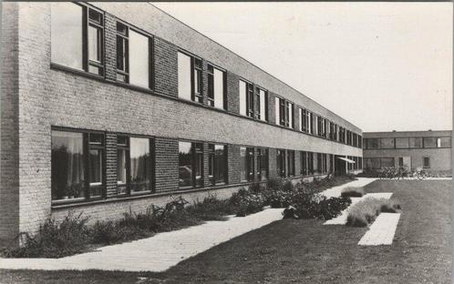 MAURIK - Bejaardencentrum Valentijn, Verzamelen, Ansichtkaarten | Nederland, Verzenden