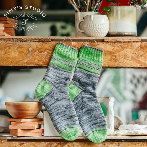 Breipatroon Sky Park Socks, Lynne Rowe - Sokken Breien, Hobby en Vrije tijd, Breien en Haken, Ophalen of Verzenden
