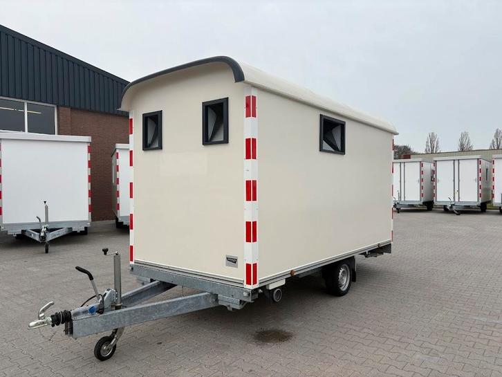 Toiletwagen snelverkeer    Ca  4 x 2 mtr, Zakelijke goederen, Machines en Bouw | Keten en Containers, Ophalen of Verzenden