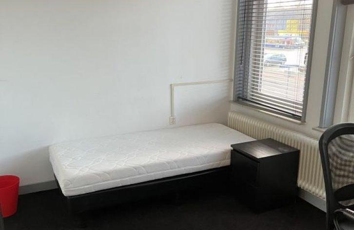Woning te huur in Veldhoven - 12 m² - 1 kamer(s), Huizen en Kamers, Huizen te huur, Noord-Brabant, Overige soorten