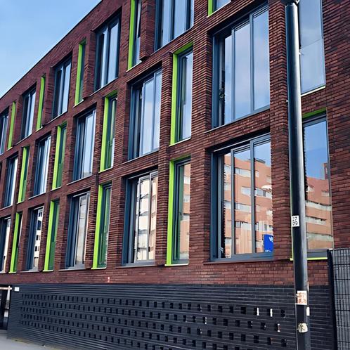 Studio met balkon aan de Stationsstraat in Amersfoort gevond, Huizen en Kamers, Kamers te huur, 35 tot 50 m², Overige regio's