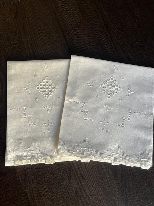 2 pezzi asciugamani nuovi in puro lino bianco con ricami, Antiek en Kunst, Antiek | Kleden en Textiel