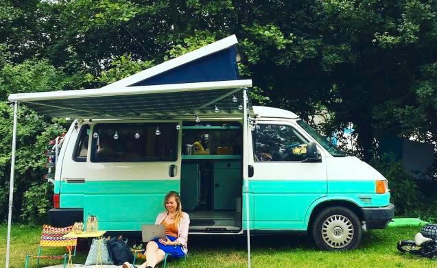 4 pers. Volkswagen camper huren in Utrecht? Vanaf € 125 p.d., Caravans en Kamperen, Verhuur