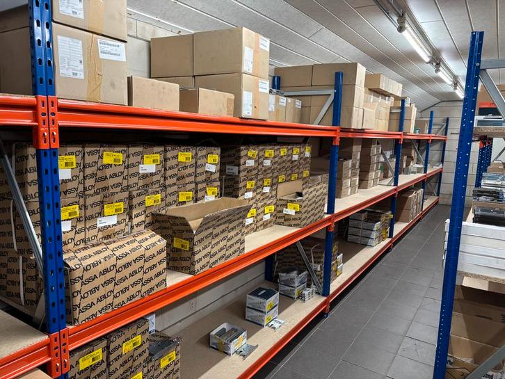 Insteek sloten en deurkrukken, Doe-het-zelf en Verbouw, Hang- en Sluitwerk, Slot, Nieuw, Rvs, Ophalen