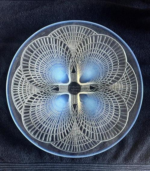 René Lalique - Schotel - Glas - Platte doorschijnende opaal, Antiek en Kunst, Antiek | Glas en Kristal