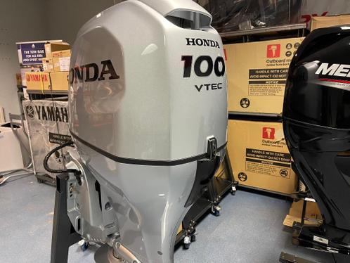 NIEUWE HONDA 100 pk inclusief rigging Uit voorraad leverbaar