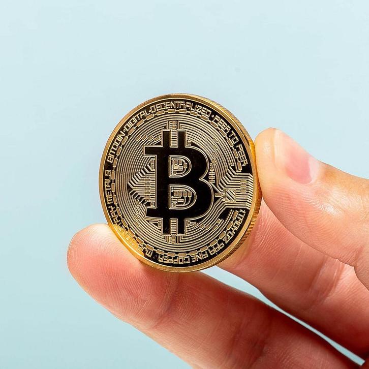 Bitcoin munt - Goudkleurig, Postzegels en Munten, Munten en Bankbiljetten | Verzamelingen, Verzenden