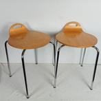 Kruk - Berken multiplex zittingen met poten van verchroomd