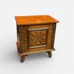 Nachtkastje - Hout - Sculpté – Frankrijk, Antiek en Kunst, Curiosa en Brocante