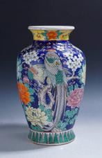 Jingdezhen - Vaas -  Decoratieve Famille Rose vaas met