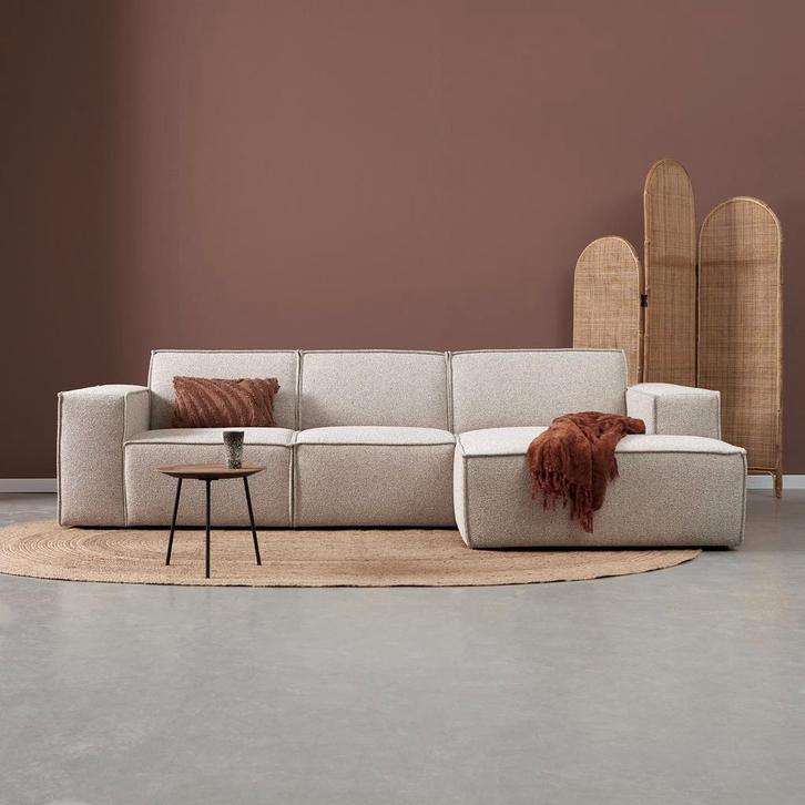 *WOONWINKEL* PEPP Interiors Play Beige Bank Met Chaise Longu, Huis en Inrichting, Banken | Bankstellen, Nieuw, Verzenden