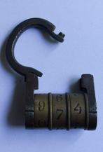 M. R. Paris - Hangslot - naar code, 3 schelpen