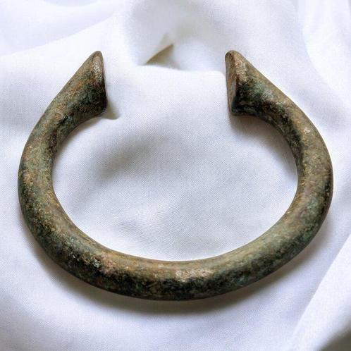 West-Afrika - Nigeria regio. Manilla bracelet money, Popo, Postzegels en Munten, Munten | Europa | Niet-Euromunten