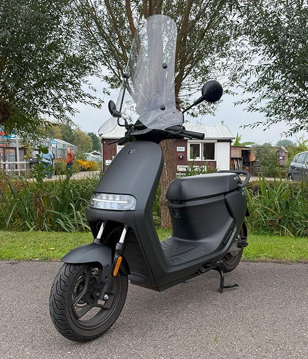Segway E125S 45km/u Black Edition 2023, Fietsen en Brommers, Scooters | Overige merken, Verzenden