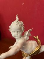 Capodimonte, Giuseppe Cappè - Beeldje - Putto alato -, Antiek en Kunst