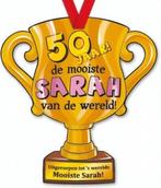 Trofee  met lint en tekst  50 jaar Sarah 30x, Diversen, Rommelmarktspullen, Nieuw