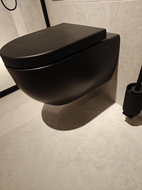 Wandcloset mat zwart randloos hangend toilet - 0008, Doe-het-zelf en Verbouw, Sanitair, Toilet, Nieuw, Ophalen