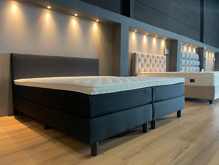SUPER DEAL! Twijfelaar Zigo 140 x 200 cm COMPLEET met topper, Huis en Inrichting, Slaapkamer | Bedden, 140 cm, 200 cm, Zwart, Tweepersoons