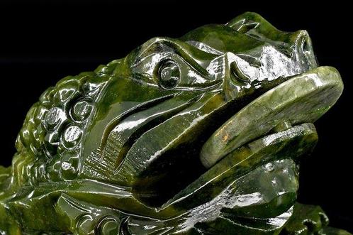 Hoogwaardige nefriet jin Chan of geld kikker - Hoogte: 13.8, Verzamelen, Mineralen en Fossielen