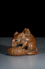Buxushout - Signed Ikko  - Een buxushouten netsuke /