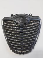 Voorkuip rooster logo / Kymco People S, Verzenden, Gebruikt, Kap, Kymco
