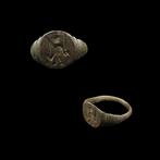 Middeleeuws Brons Ring met soldaatversiering - 19 mm (Zonder, Antiek en Kunst