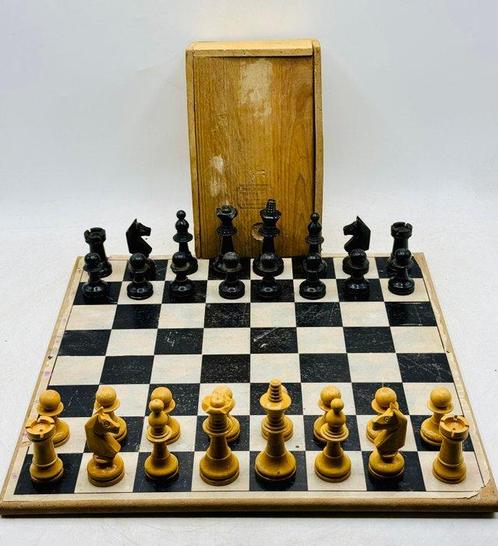 Schaakspel - Artesanal Madera Frutal - Hout, Antiek en Kunst, Curiosa en Brocante