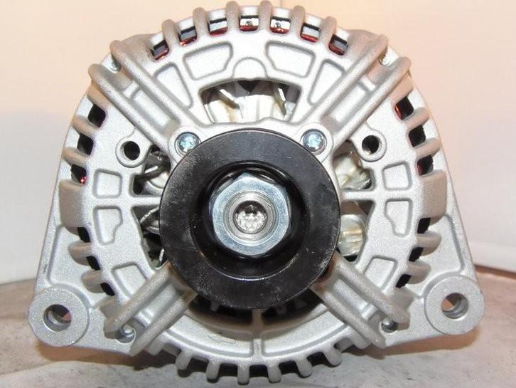 Dynamo 150A Mercedes-Benz nieuw, Auto-onderdelen, Motor en Toebehoren, Verzenden