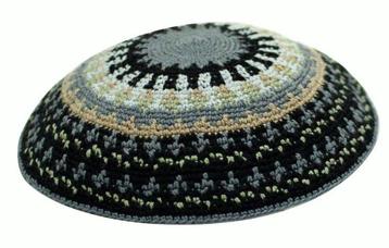 Keppeltje / Kippah, gehaakt met ingewerkt patroon van moo... beschikbaar voor biedingen