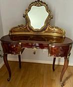 Kaptafel - Prachtige Venetiaanse kamerinrichting. - Walnoot, Antiek en Kunst