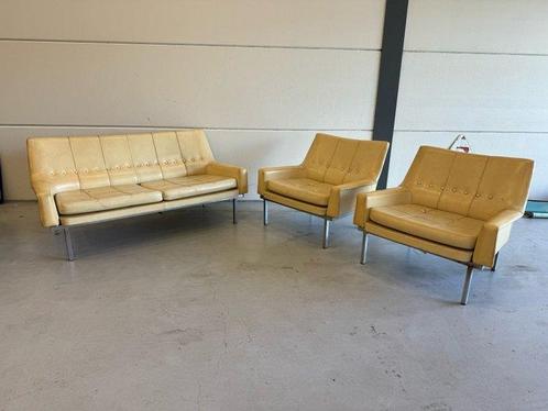 Bank - Synthetisch leder - Mid Century set - twee toelen en, Antiek en Kunst, Kunst | Designobjecten