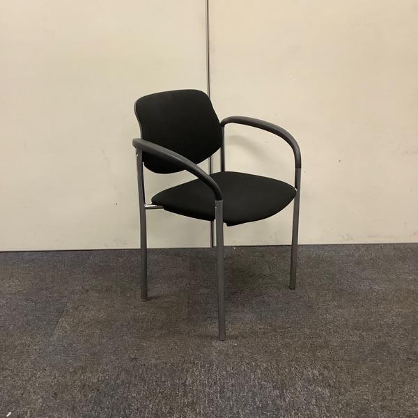 vergaderstoel, stapelstoel, zwarte stoffering - chrome poten, Huis en Inrichting, Stoelen, Eén, Zwart, Gebruikt, Stof, Ophalen of Verzenden