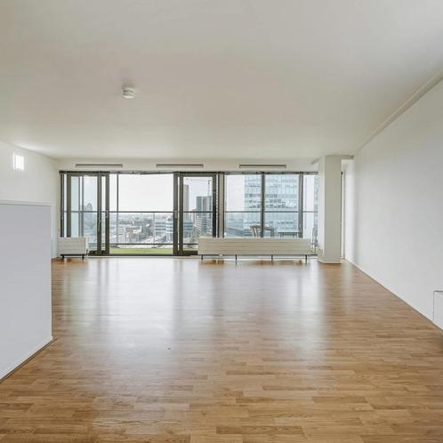 Ruim appartement met balkon, parkeerplaats en wasmachine, Huizen en Kamers, Huizen te huur, Direct bij eigenaar, Appartement