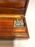 Muziekdoos - Italië - 1950-1960 - Carillon Sankyo - 2 dozen, Antiek en Kunst, Curiosa en Brocante