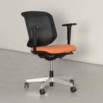 Giroflex 434 bureaustoel, oranje / zwart mesh, 2D armleggers, Zakelijke goederen, Kantoor en Winkelinrichting | Kantoormeubilair en Inrichting
