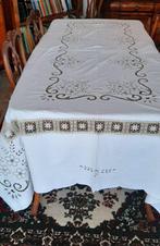 Tafelkleed (7) - 250 cm - 170 cm - Gestikt linnen tafelkleed, Antiek en Kunst