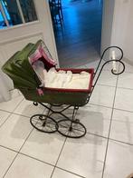 nostalgischer Puppenwagen mit Kissen und Deckchen - Pop 70