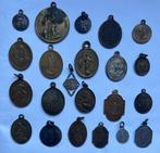 Italië, Frankrijk. Lotto 22 medaglie religiose 1900s