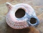 Oud-Romeins Terracotta Gebrandde olielamp laurier detail -