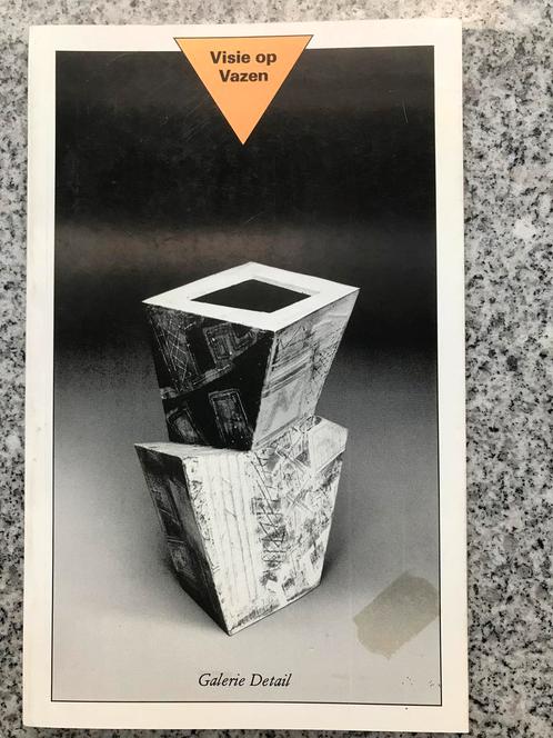Visie op vazen of de emancipatie van een gebruiksobject, Boeken, Kunst en Cultuur | Beeldend, Nieuw, Beeldhouwkunst, Verzenden