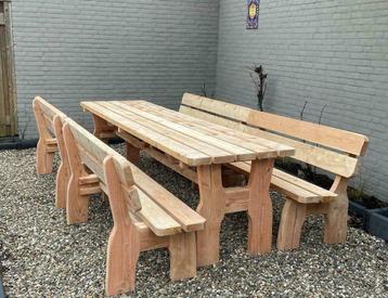 AANBIEDING Duurzame  Houten Tuintafel / tuinbank Douglashout beschikbaar voor biedingen
