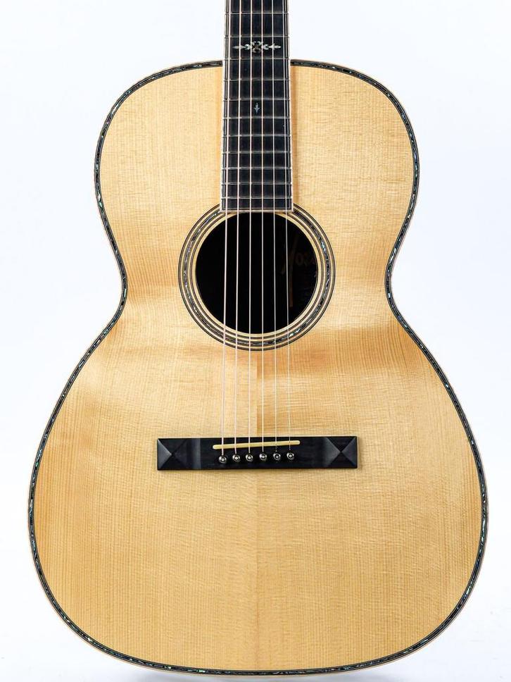 Hozen Red Label OO IR (Akoestische Gitaren,Western Gitaren), Muziek en Instrumenten, Snaarinstrumenten | Gitaren | Akoestisch