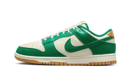 Nike Dunk Low Malachite University Gold - maat 40.5, Kleding | Dames, Schoenen, Sneakers of Gympen, Nieuw, Verzenden